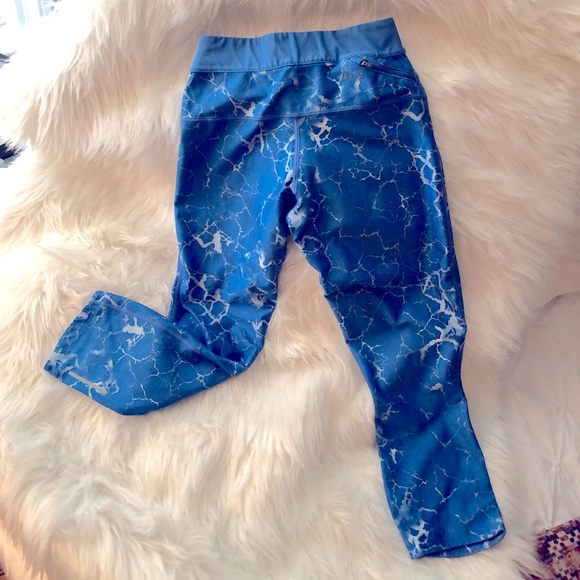 Nike Dri-Fit Cropped Leggings - Picture 9 of 10